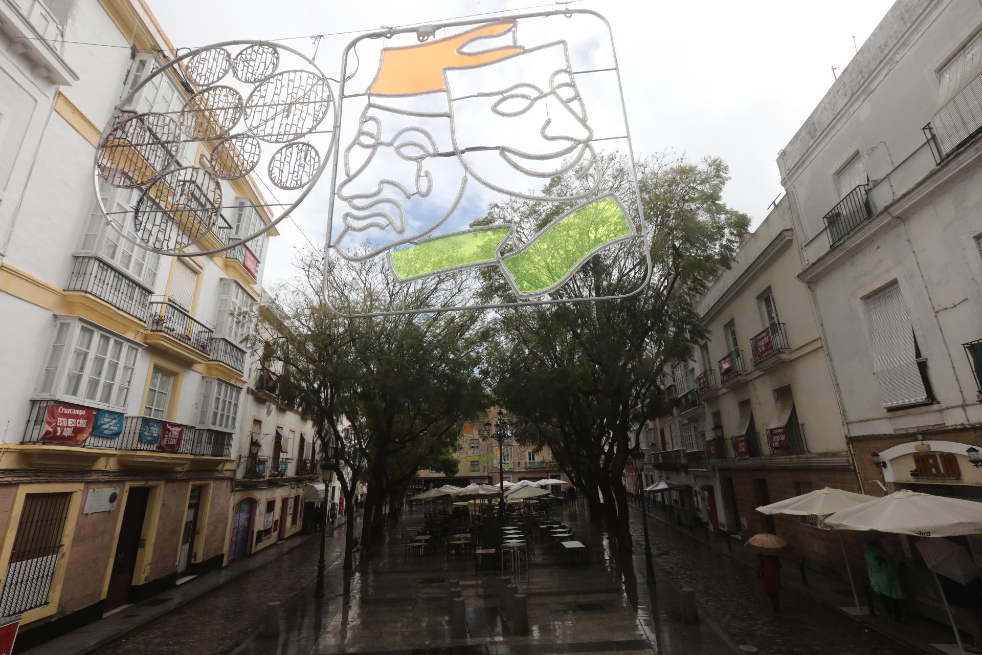 Fotos: La borrasca Jana agua el segundo Domingo de Carnaval en Cádiz