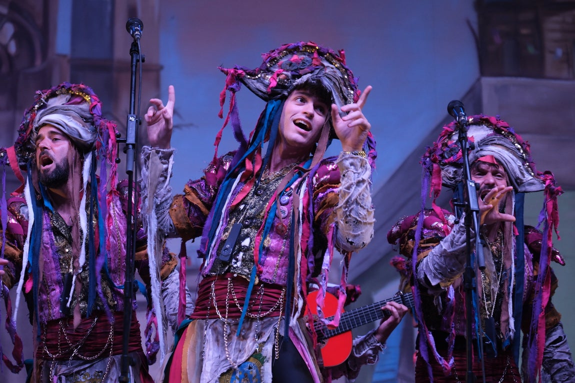Mágica noche de Carnaval en Cádiz Music Stadium