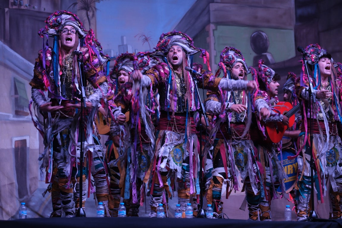 Mágica noche de Carnaval en Cádiz Music Stadium
