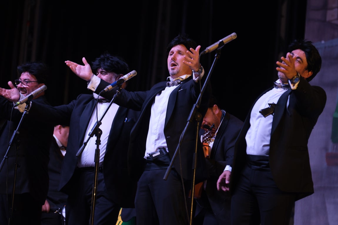 Mágica noche de Carnaval en Cádiz Music Stadium