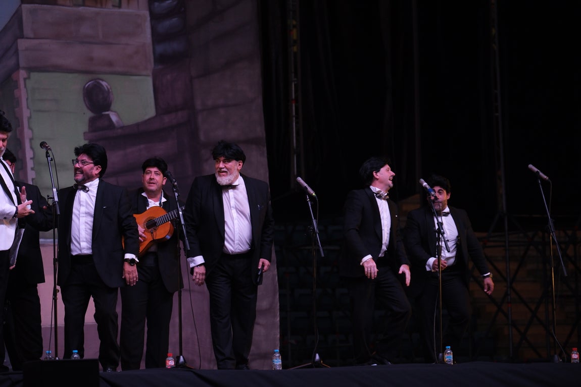 Mágica noche de Carnaval en Cádiz Music Stadium