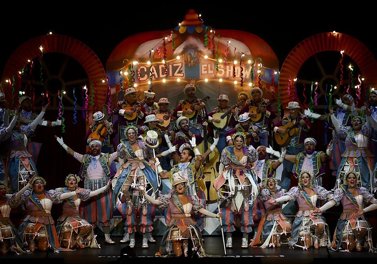 'Cádiz, el show', coro de Luis Rivero