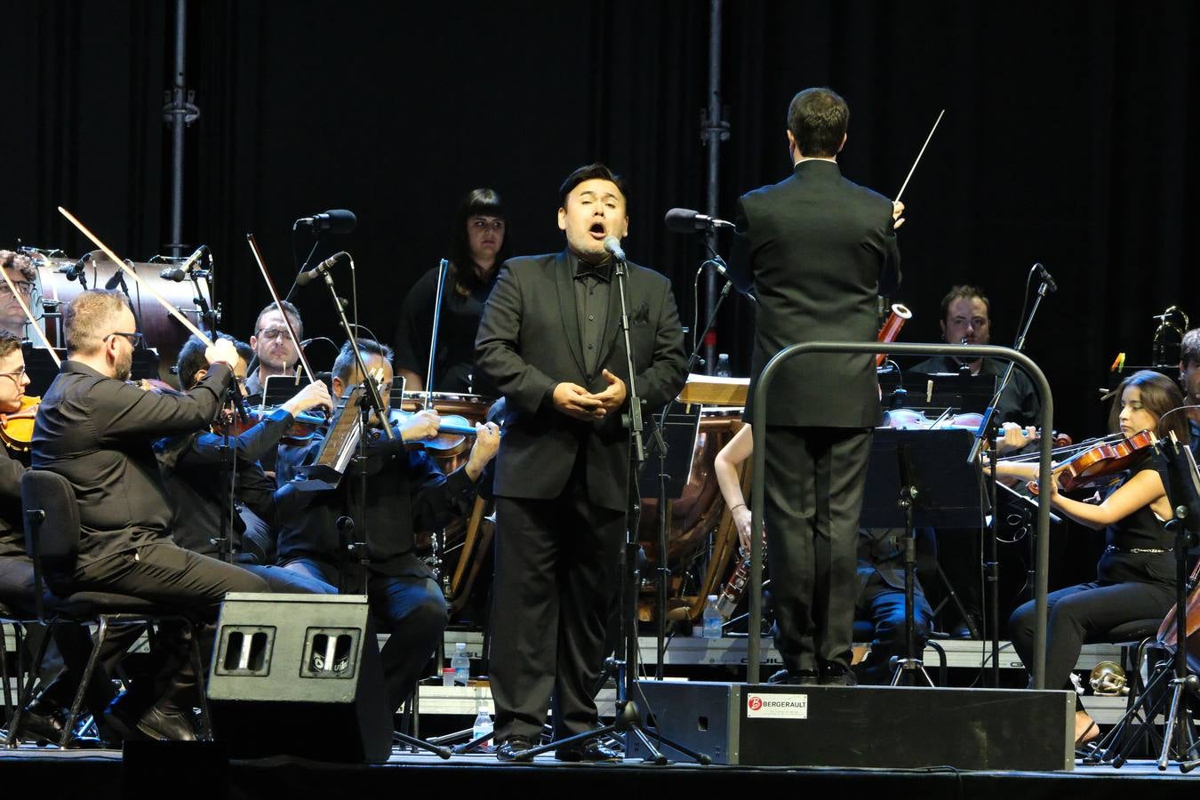 Fotos: Javier Camarena pone el broche de oro al Tío Pepe Festival