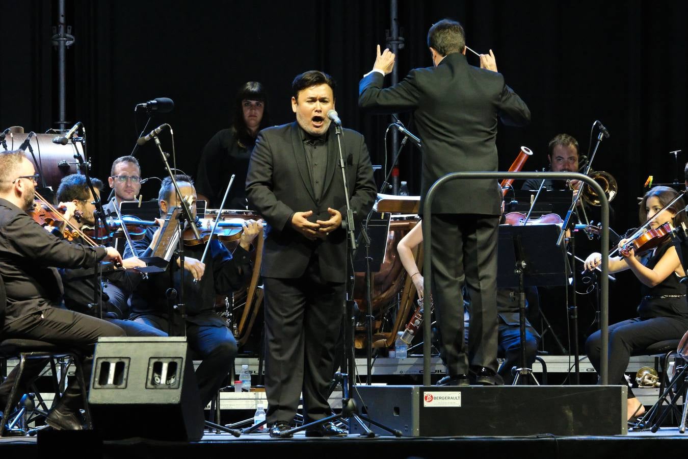 Fotos: Javier Camarena pone el broche de oro al Tío Pepe Festival