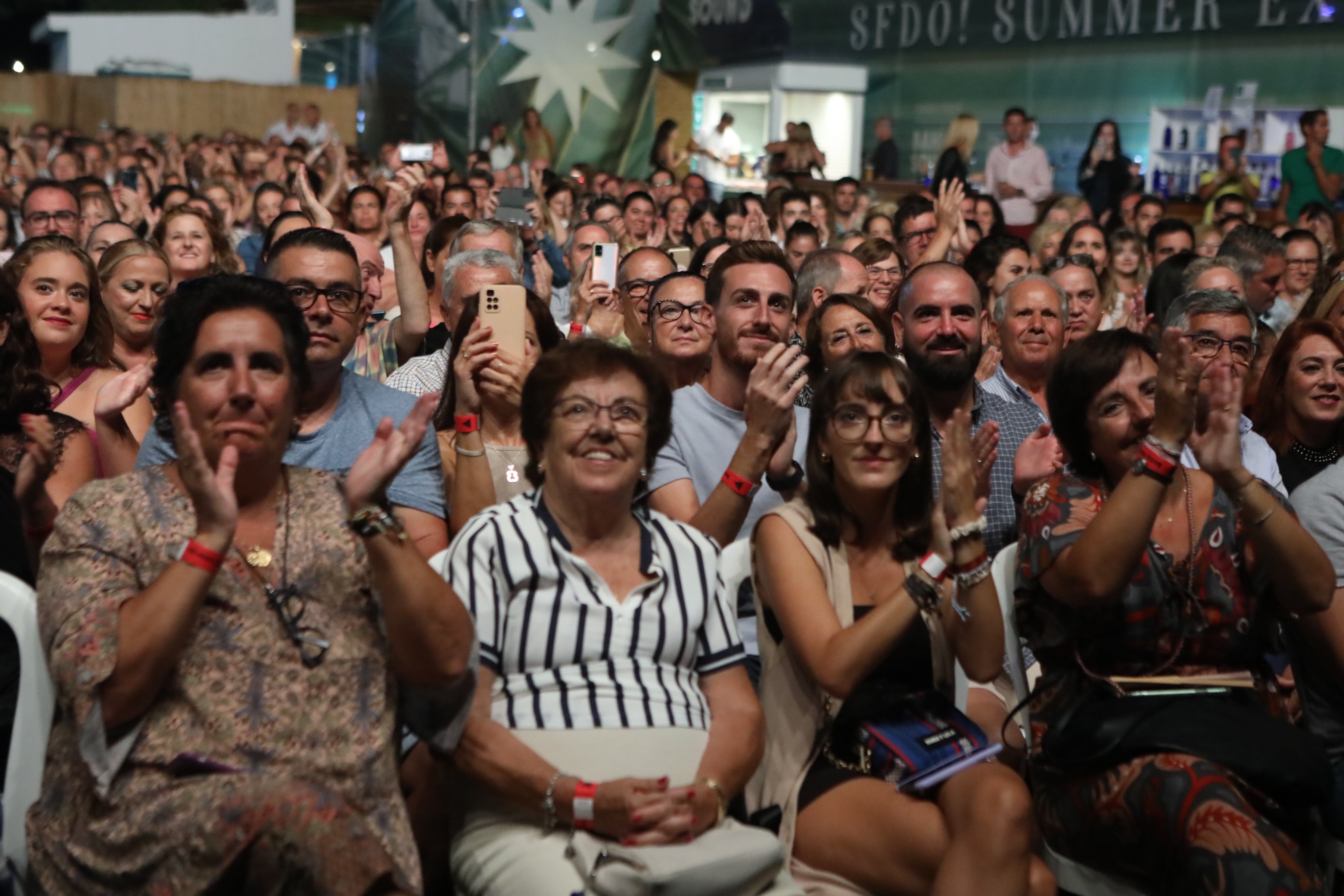 Fotos: Bahía Sound, con Pastora Soler, pone el cierre a un verano musical espectacular