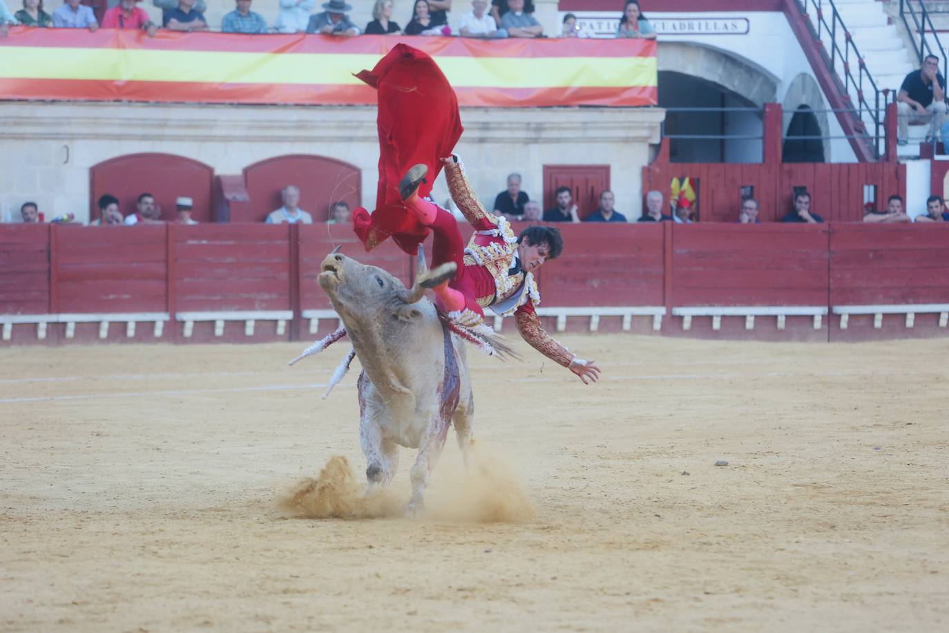Fotos: Roca Rey sufre una cornada en la tarde de toros de El Puerto