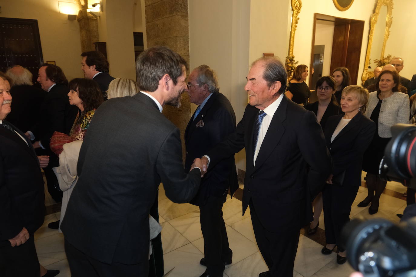 Fotos: Recepción de Ernest Urtasun a los galardonados con las Medallas al Mérito de Bellas Artes 2022