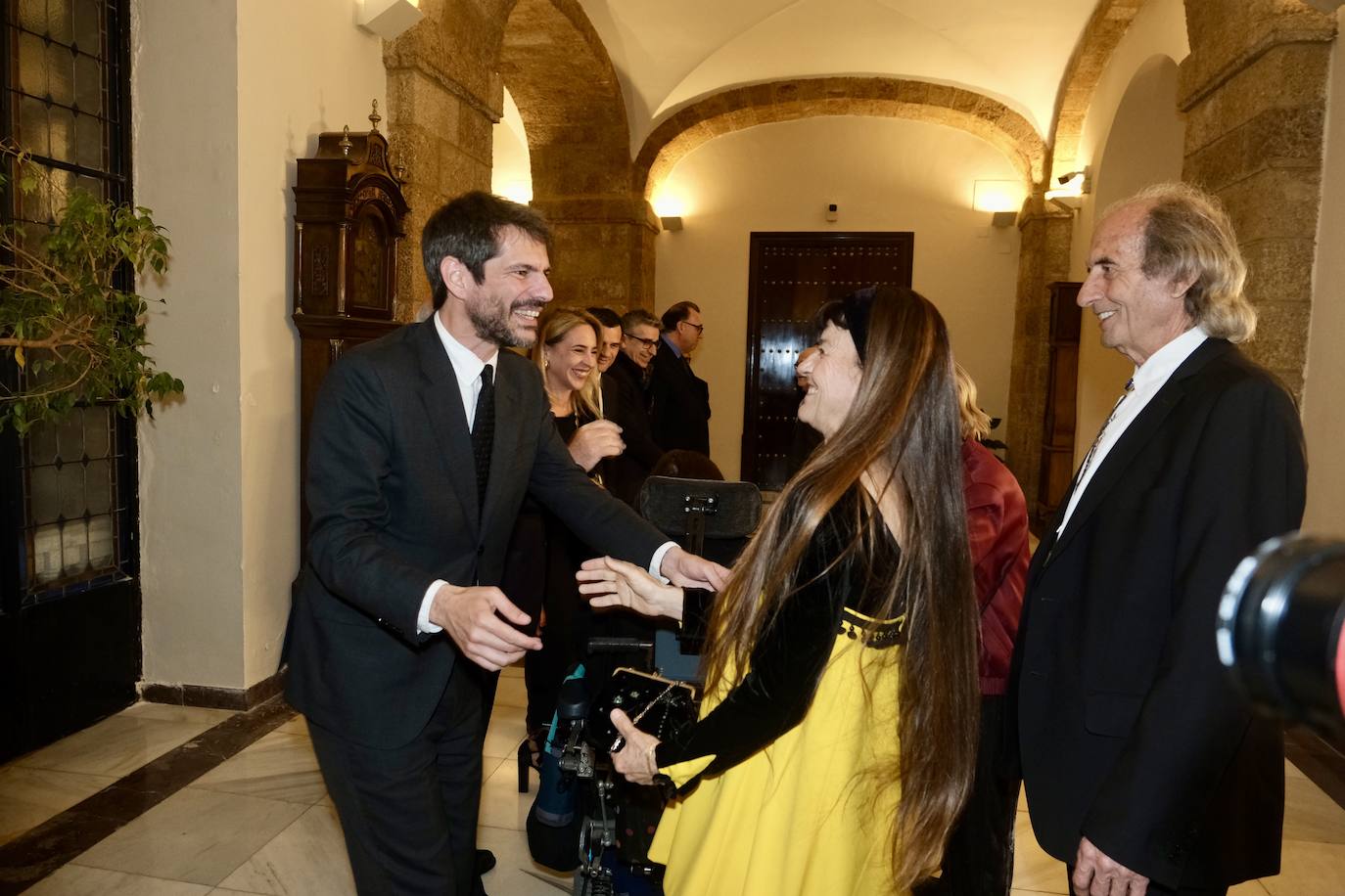 Fotos: Recepción de Ernest Urtasun a los galardonados con las Medallas al Mérito de Bellas Artes 2022