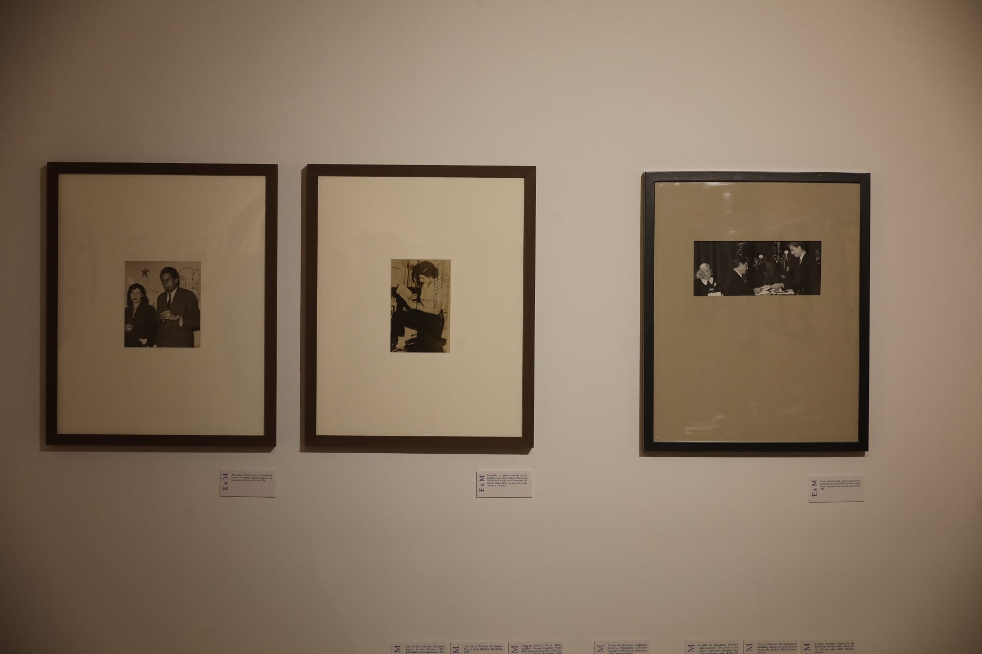 Fotos: La Fundación Cajasol inaugura la exposición “Escrito por mujeres. Escritoras del Siglo XX en español”