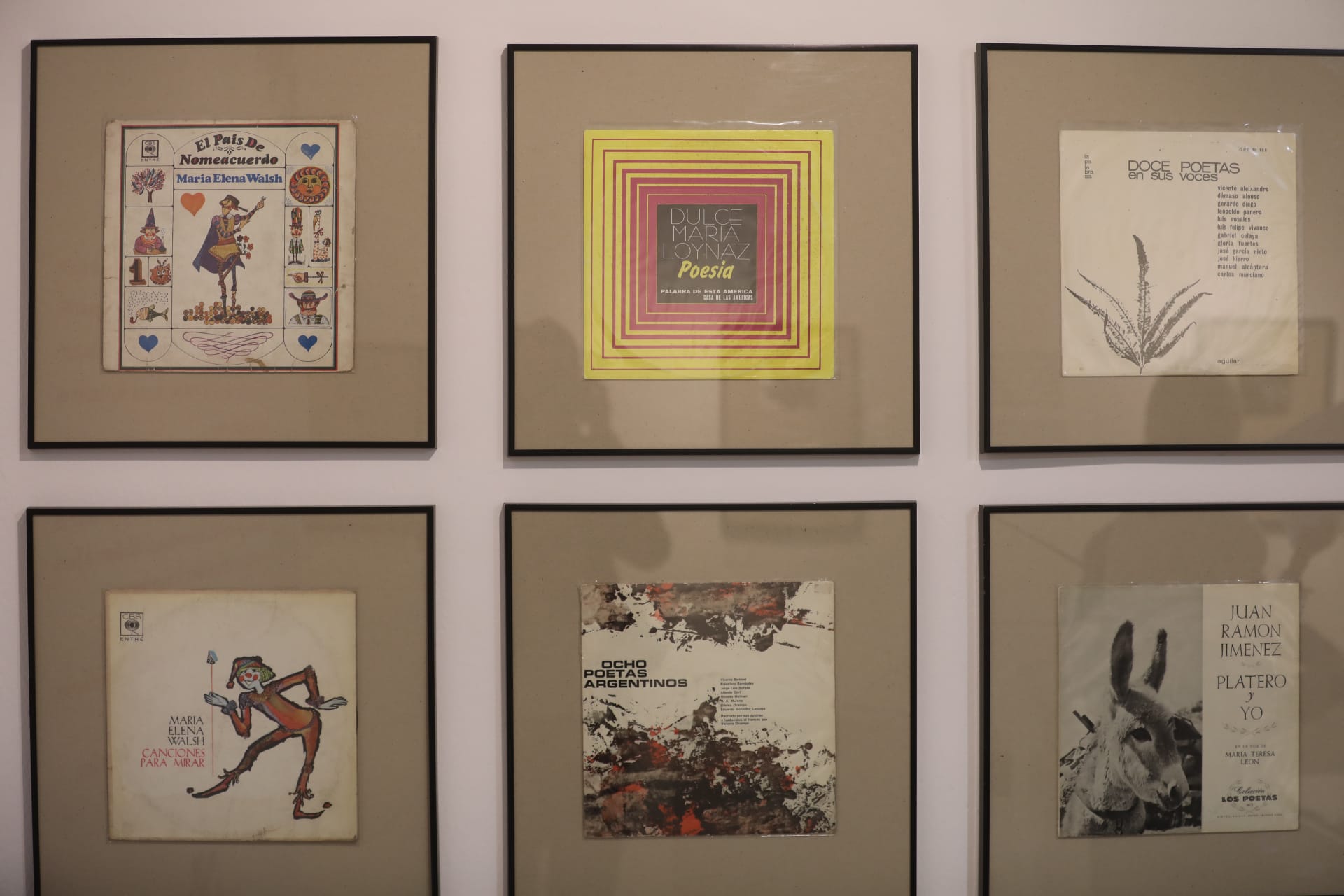 Fotos: La Fundación Cajasol inaugura la exposición “Escrito por mujeres. Escritoras del Siglo XX en español”