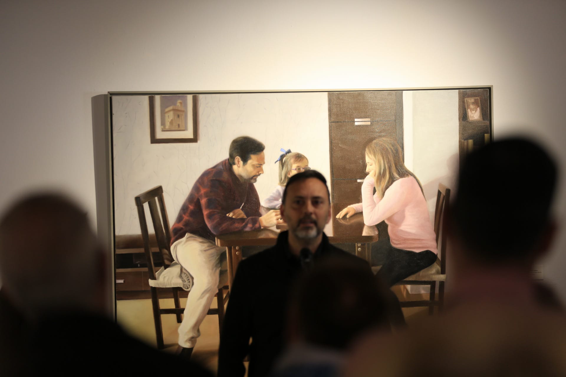 Fernando Devesa inaugura su exposición &#039;La verdad sea pintada&#039;