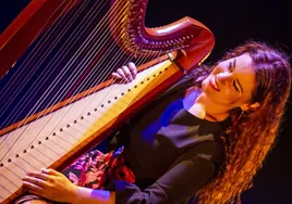 Ana Crismán : «El arpa comparte con el flamenco su ancestralidad»