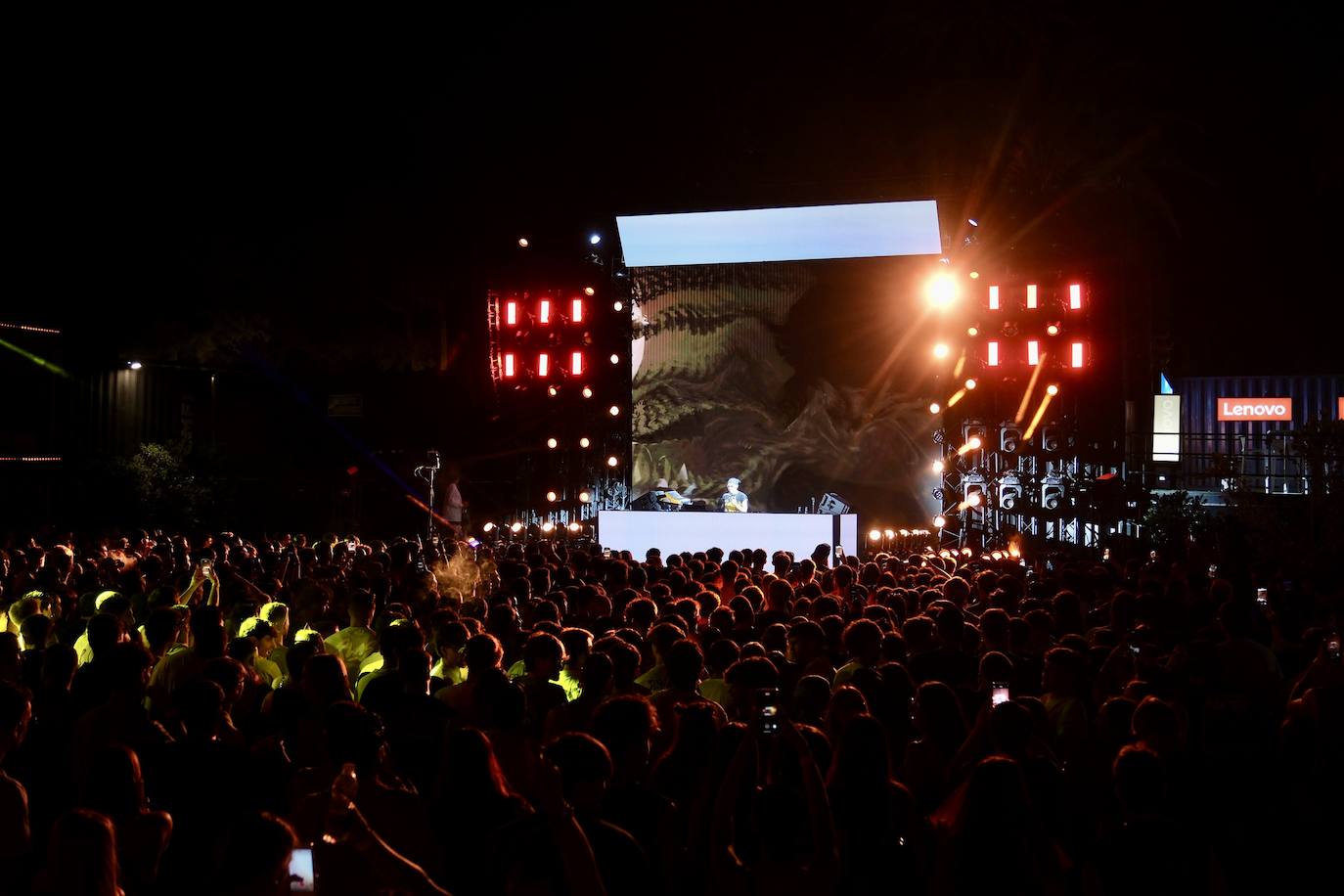 Fotos: Tainy pone a bailar al público de Concert Music Festival