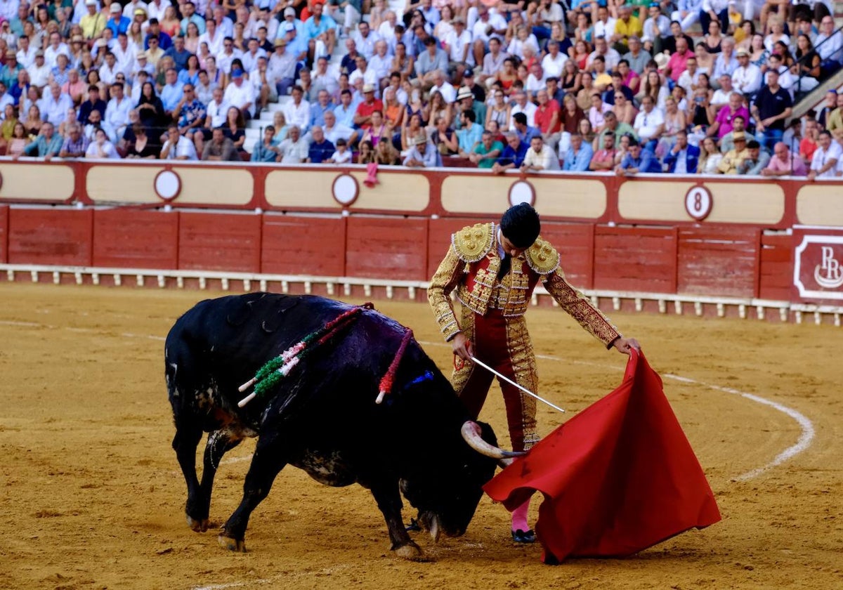 Rotundo triunfo de Manzanares que sale a hombros junto a Aguado en la última corrida del verano en El Puerto