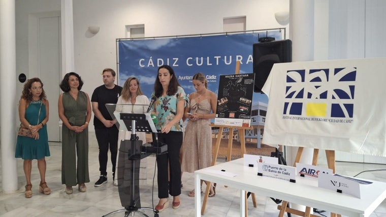 Cádiz recupera el Festival Internacional de Folklore 14 años después