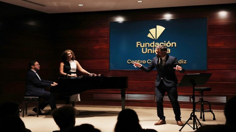 El Centro Cultural Fundación Unicaja de Cádiz se llena de la música del grupo Tango A3