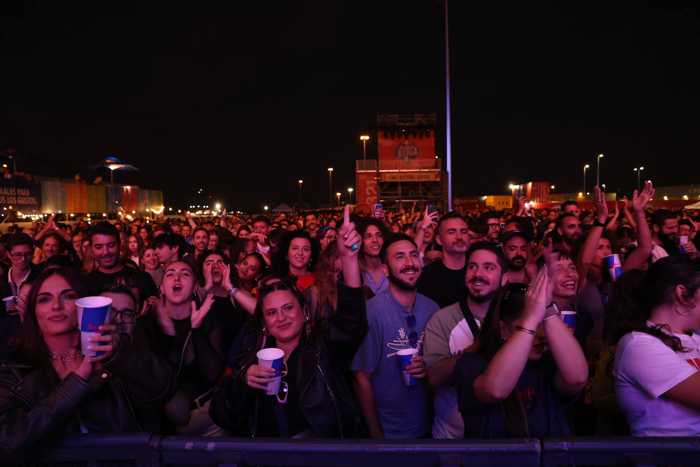 Fotos: La Plazuela, Antílopez y Tomasito ponen el colofón al verano en el muelle de Cádiz