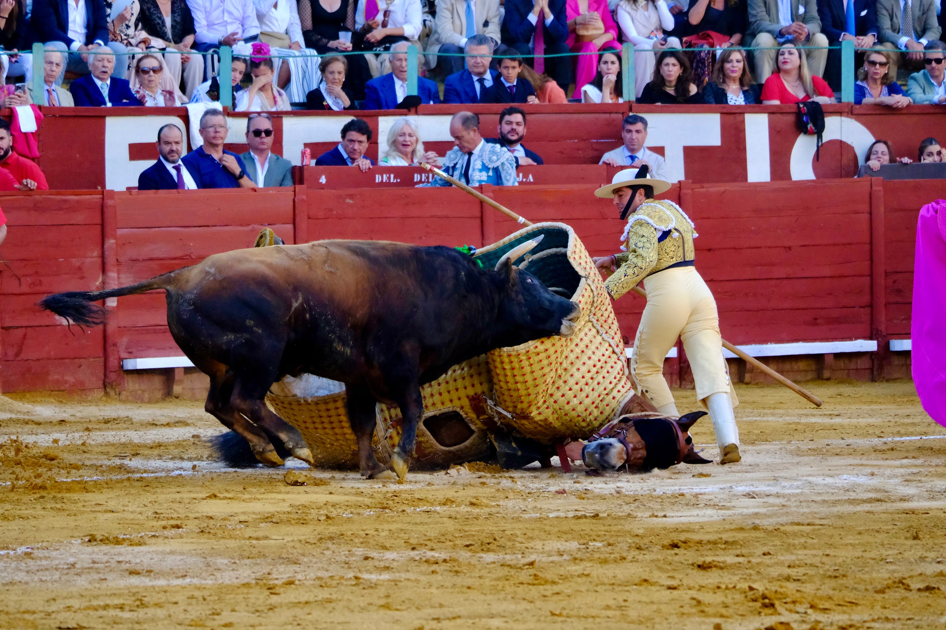 Las imágenes de la tarde de toros en Jerez