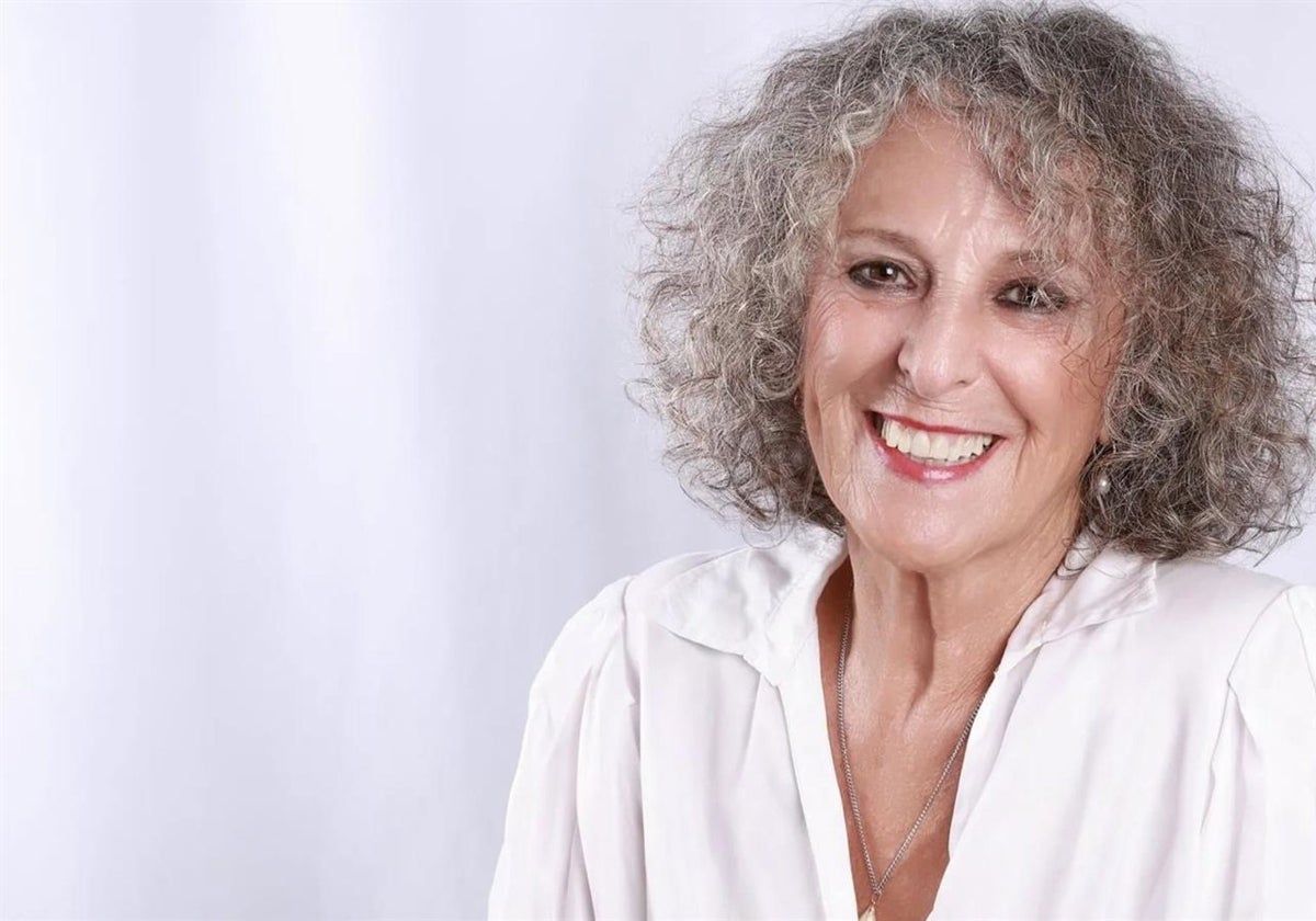 Lola López Mondéjar ofrece en la Terraza de Fundación Unicaja una charla sobre era digital y pensamiento