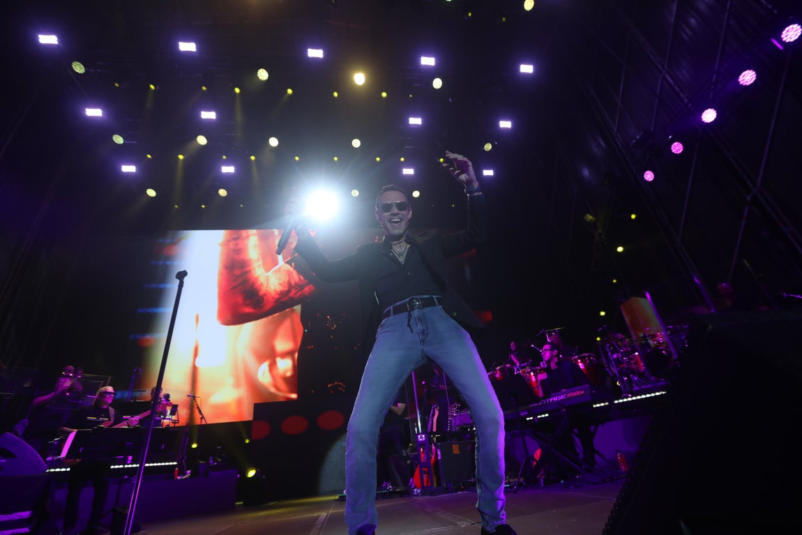 Marc Anthony sigue la estela de JLo en Cádiz