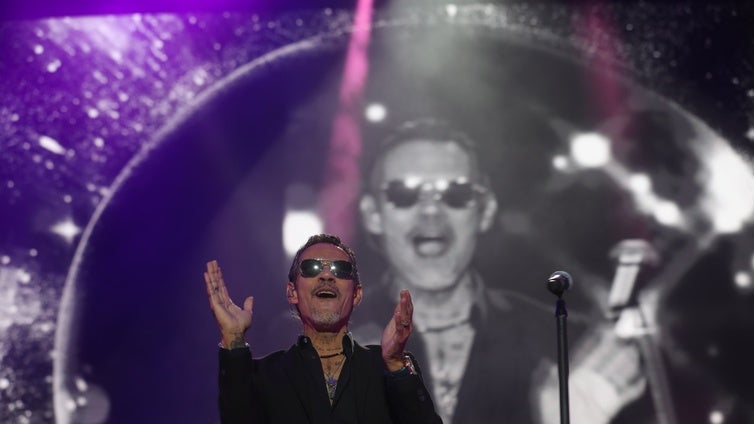 Marc Anthony inunda de salsa el muelle de Cádiz