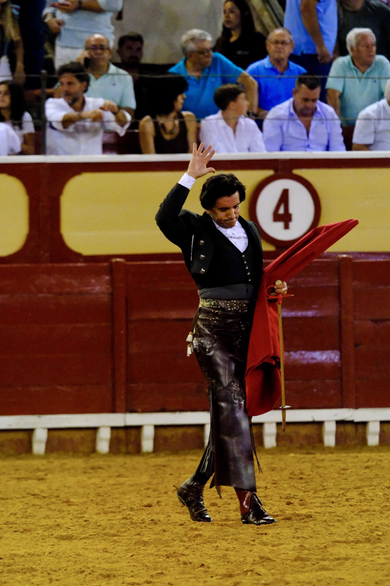 Fotos: Rui Fernandes y Diego Ventura salen a hombros en la nocturna de rejones de El Puerto