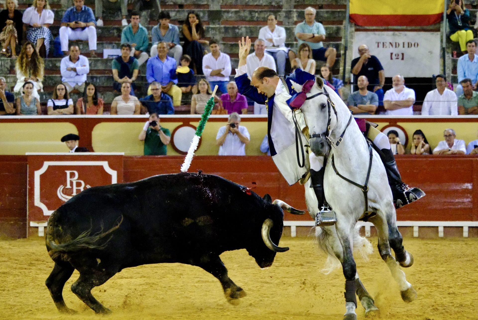 Fotos: Rui Fernandes y Diego Ventura salen a hombros en la nocturna de rejones de El Puerto