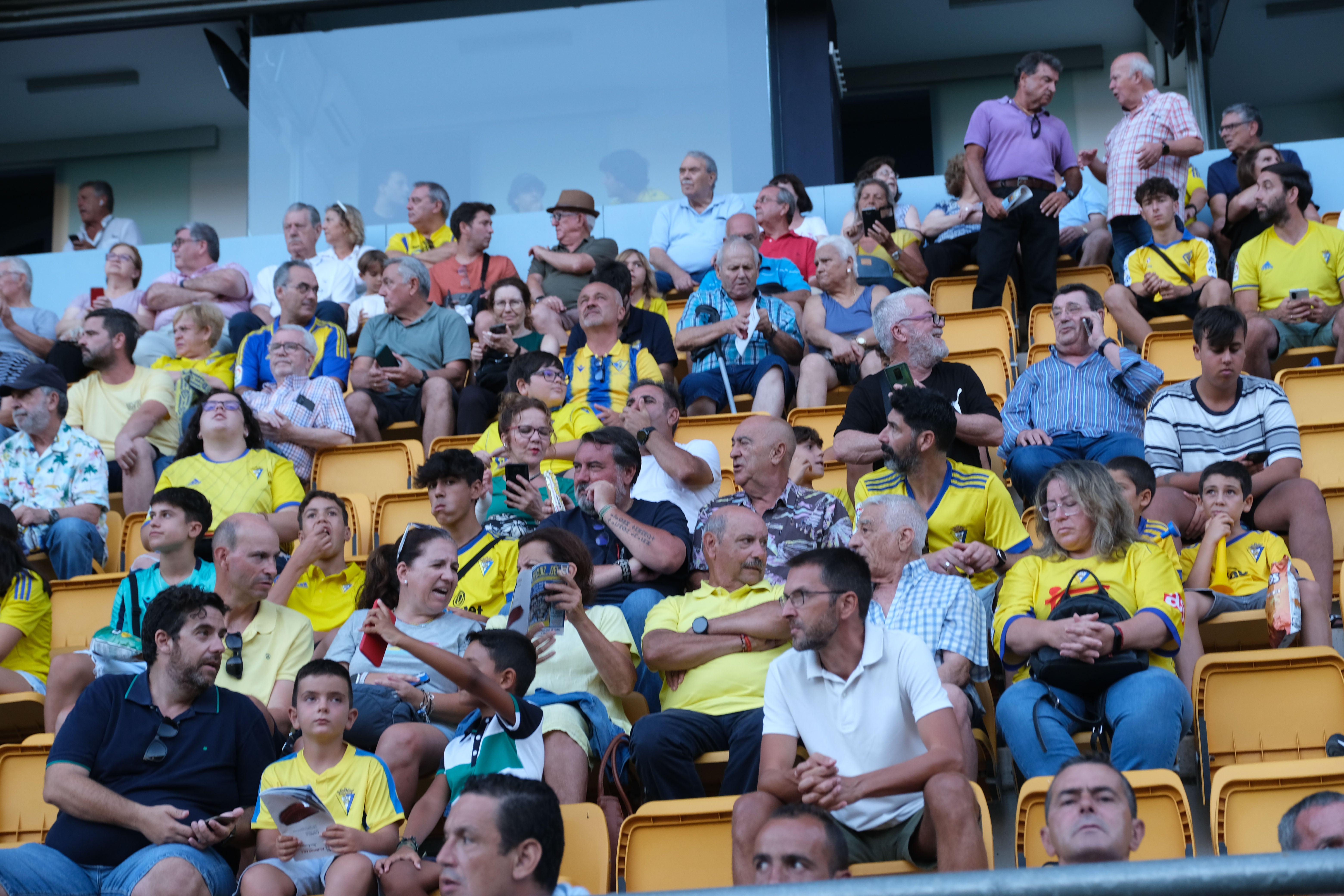 ¿Has estado en el Trofeo Carranza? Búscate en las gradas