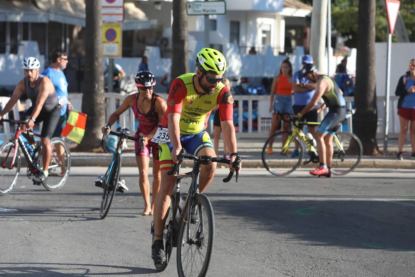 Búscate en el XXV Triatlón Villa de Rota 2022