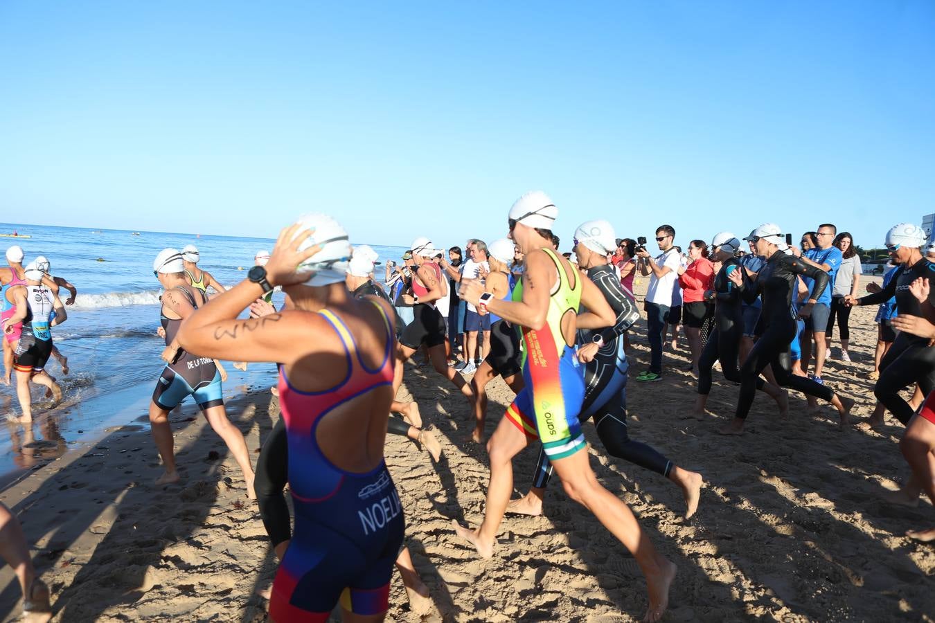 Búscate en el XXV Triatlón Villa de Rota 2022