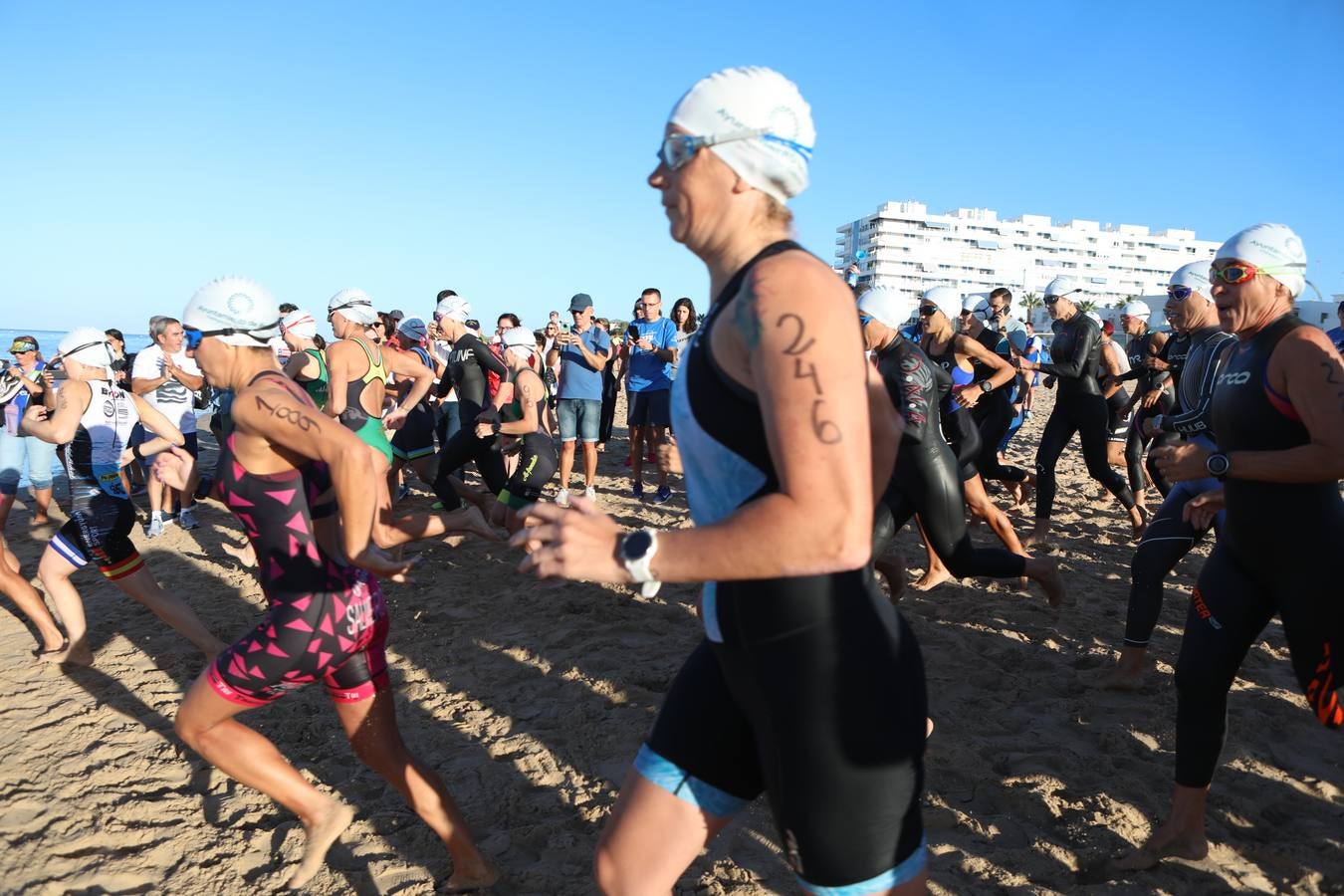 Búscate en el XXV Triatlón Villa de Rota 2022