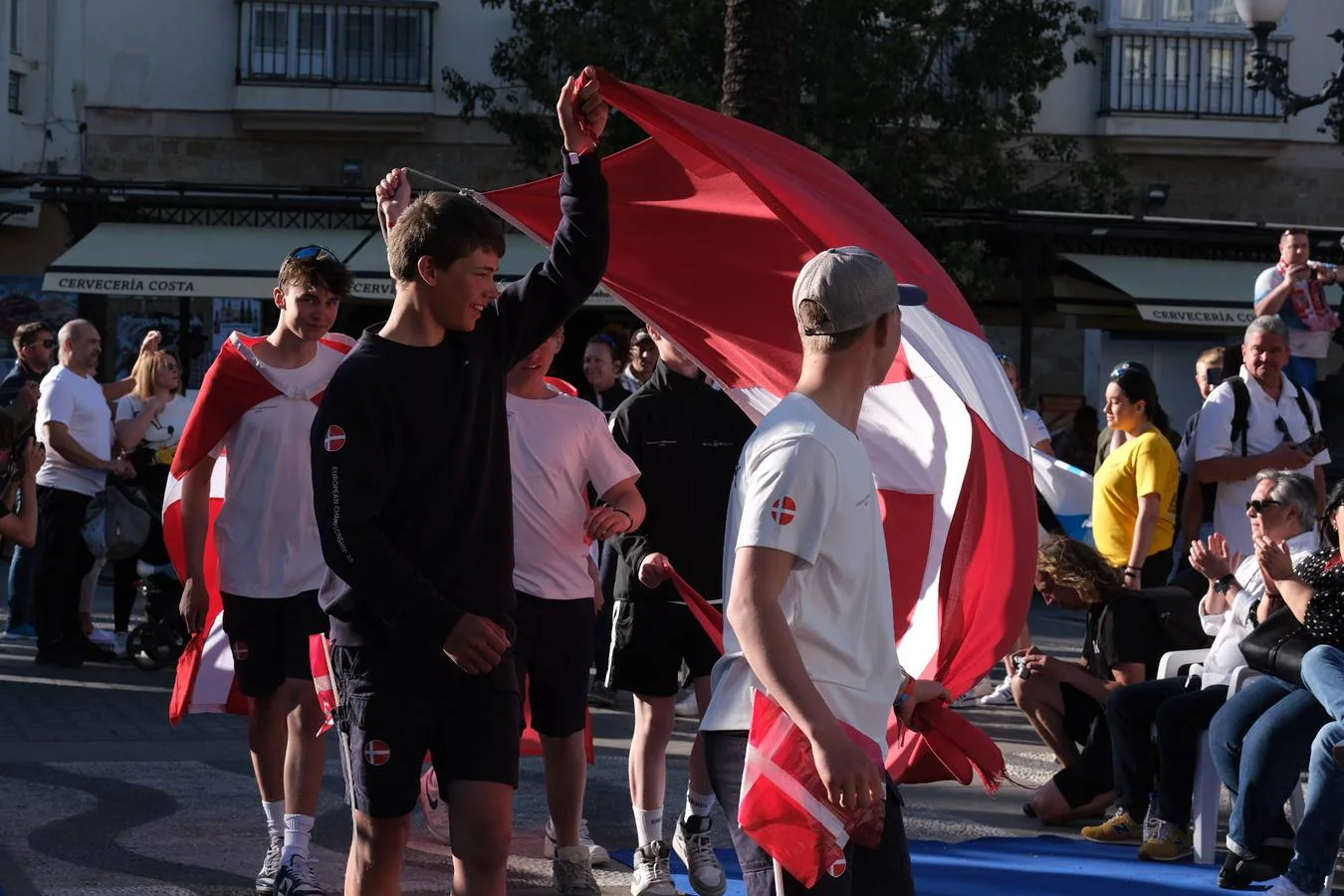 Fotos: Desfile de banderas del Campeonato de Europa de ILCA 4