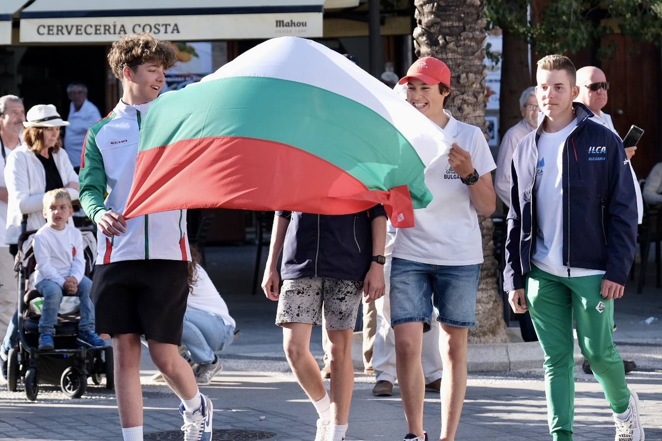 Fotos: Desfile de banderas del Campeonato de Europa de ILCA 4