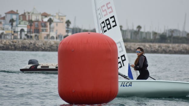 El año 2023 se ha despedido con deporte en las aguas de la Bahía de Cádiz.