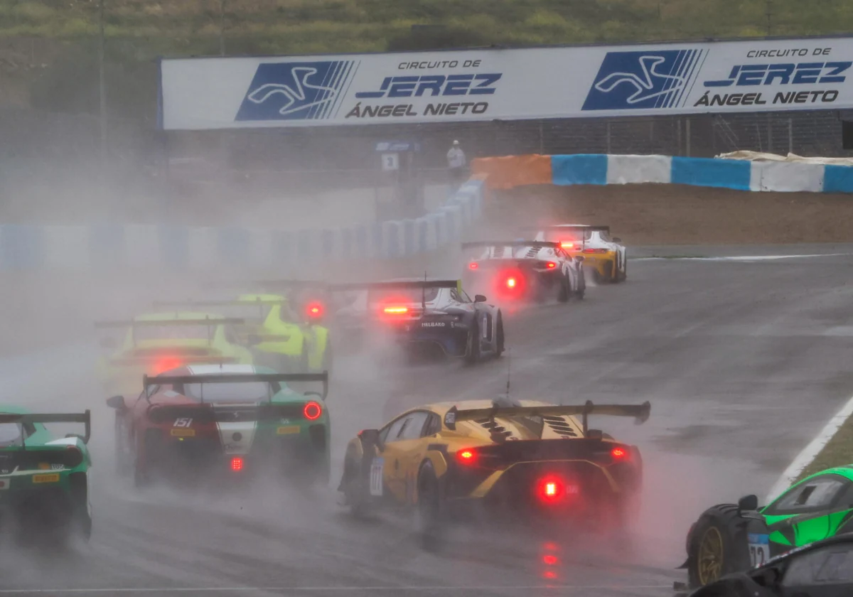 La lluvia fue protagonista en el Circuito de Jerez - Ángel Nieto.