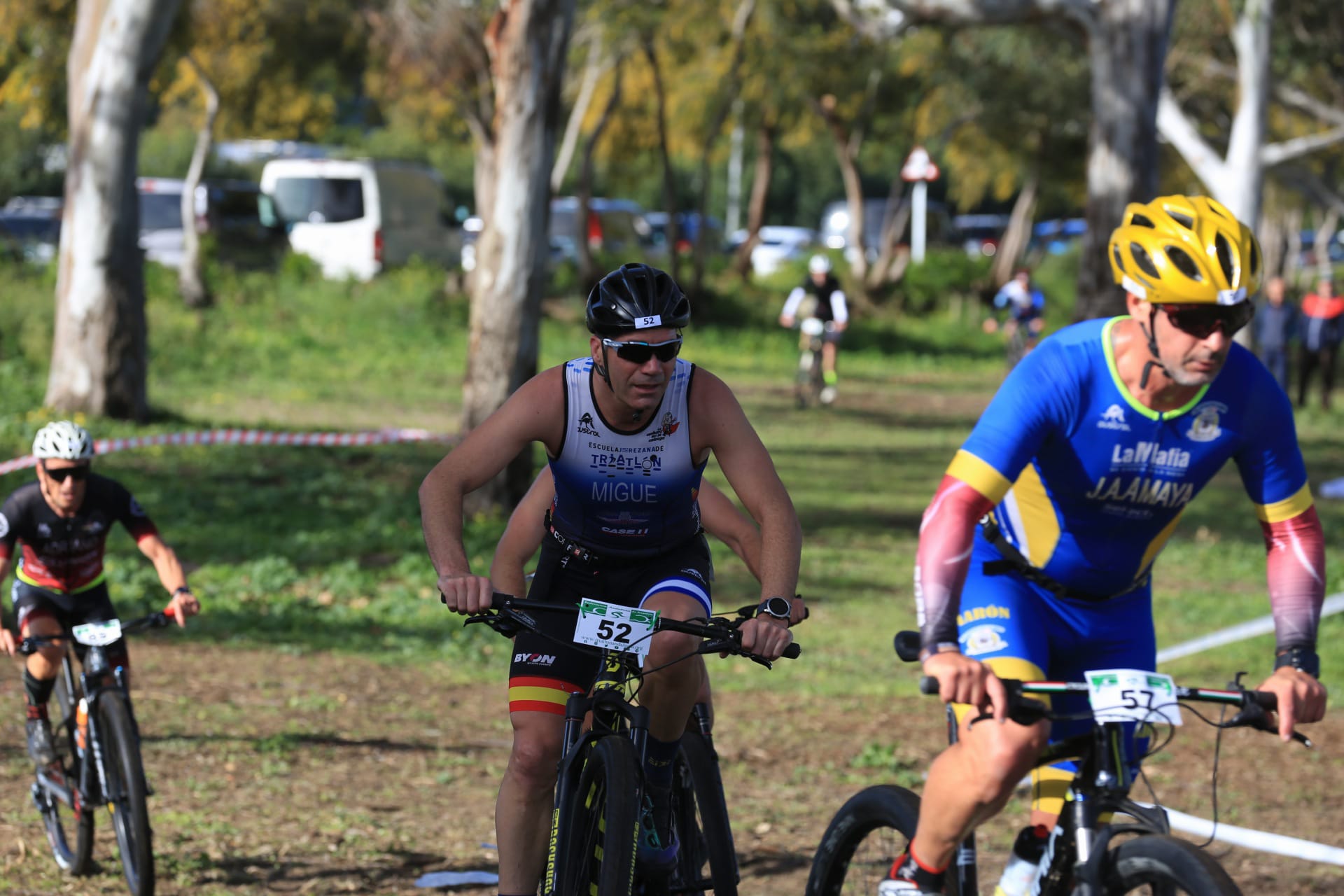 Fotos: Más de 120 duatletas en la I Duatlón Cros Villa de Puerto Real