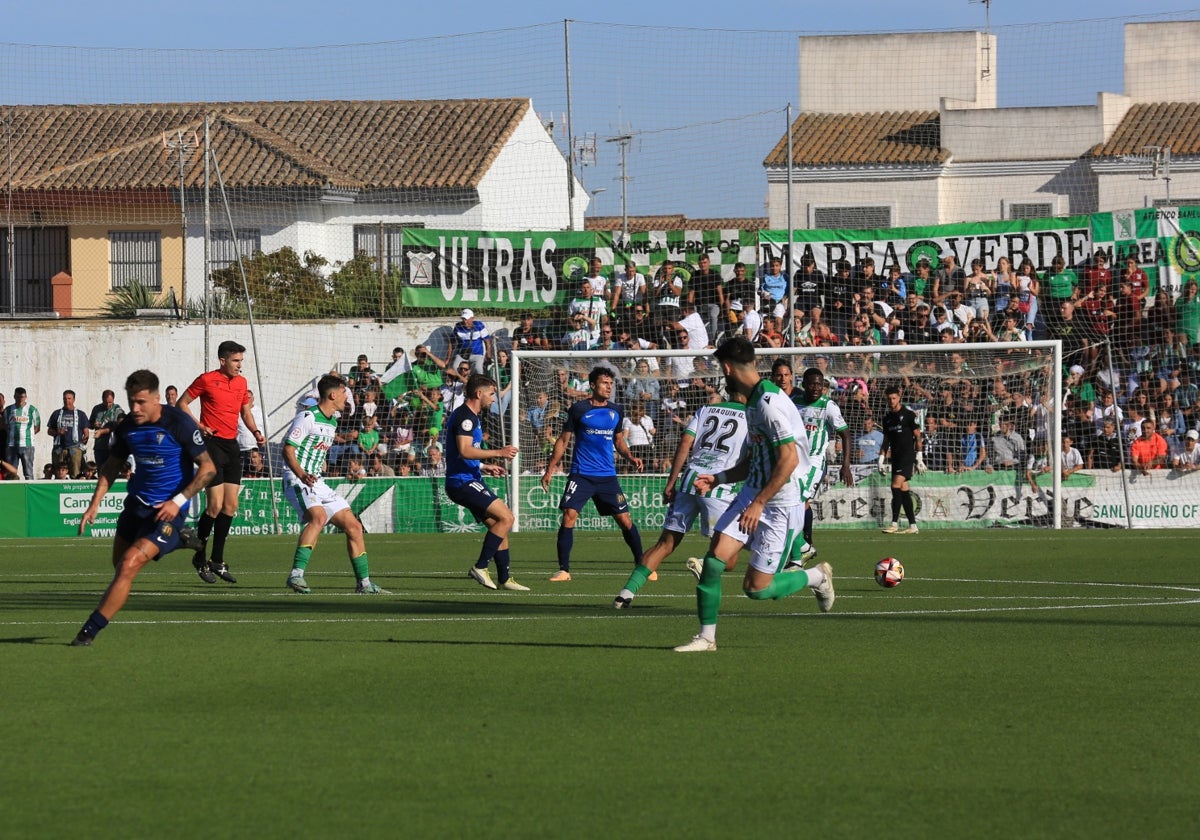 La afición del Atlético Sanluqueño quiere arropar a su equipo en Castalia.