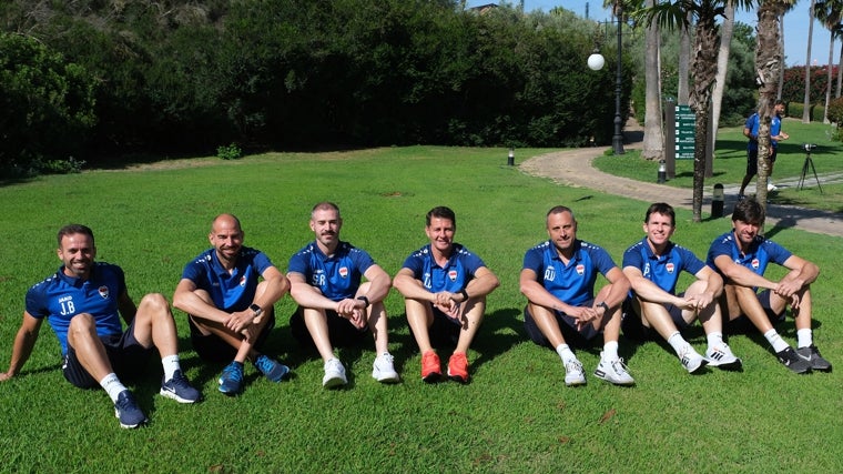 El cuerpo técnico de la selección absoluta de Irak en Montecastillo.