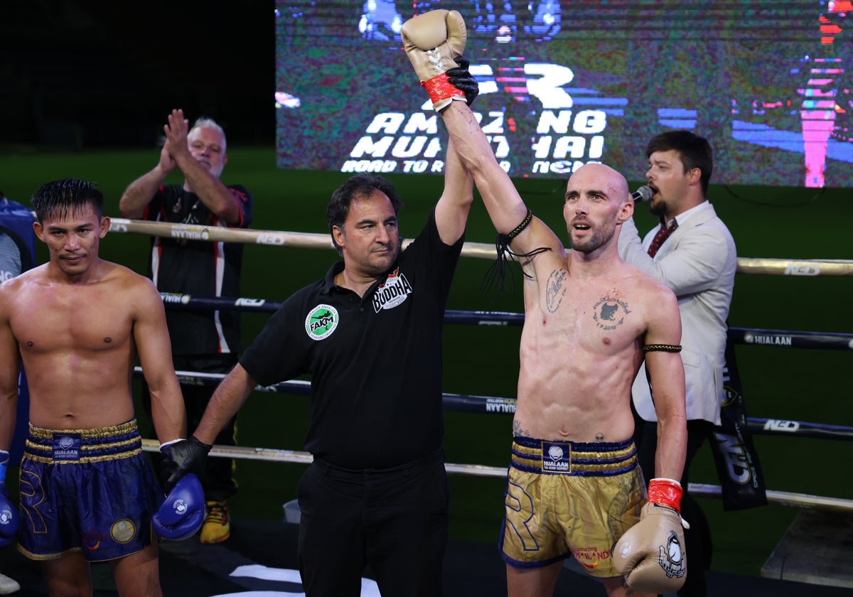 Carlos Coello ganó en el Estadio Carranza.