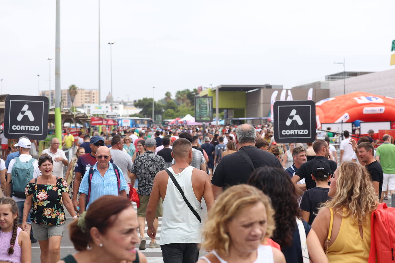 La salida de la sexta etapa de La Vuelta en imágenes