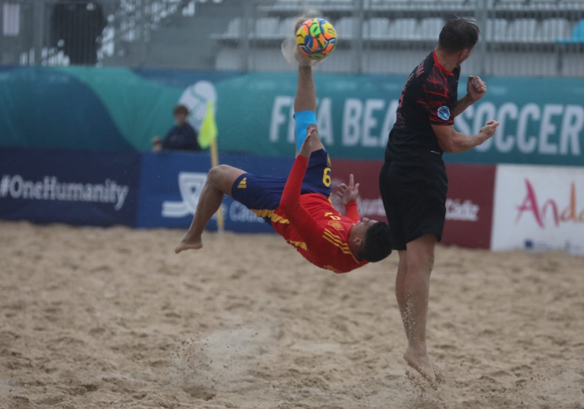 La selección española goleó a Bélgica en la arena de La Victoria.