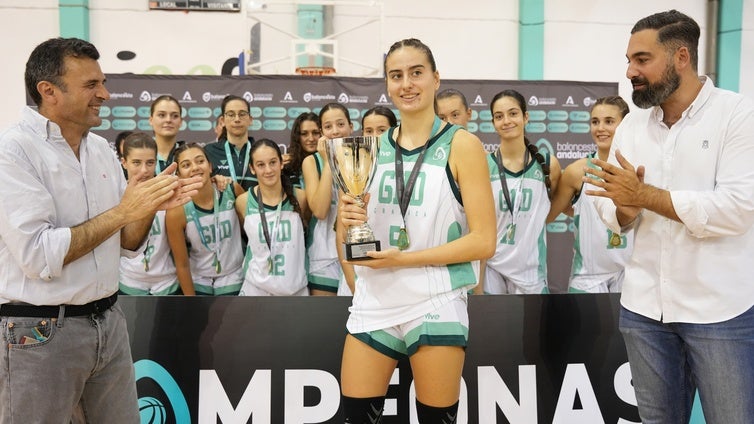 Granada vence a Córdoba y se proclama campeona en Cádiz