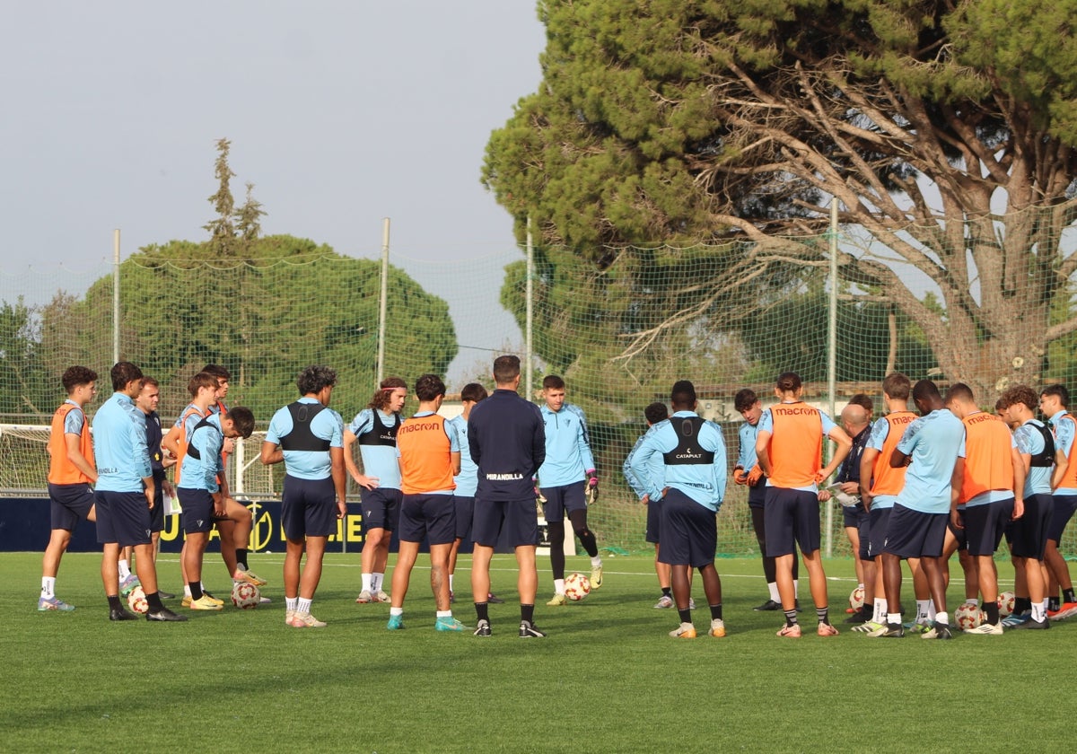 El filial cadista no termina de reaccionar con la llegada del nuevo entrenador.