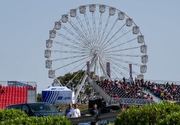Buen ambiente en el Circuito de Jerez durante una jornada de sol y calor