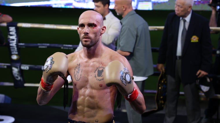 Carlos Coello durante un combate en Cádiz.
