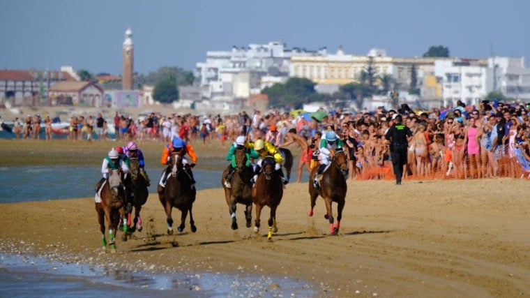 Sanlúcar de Barrameda, epicentro del turf en el mes de agosto.