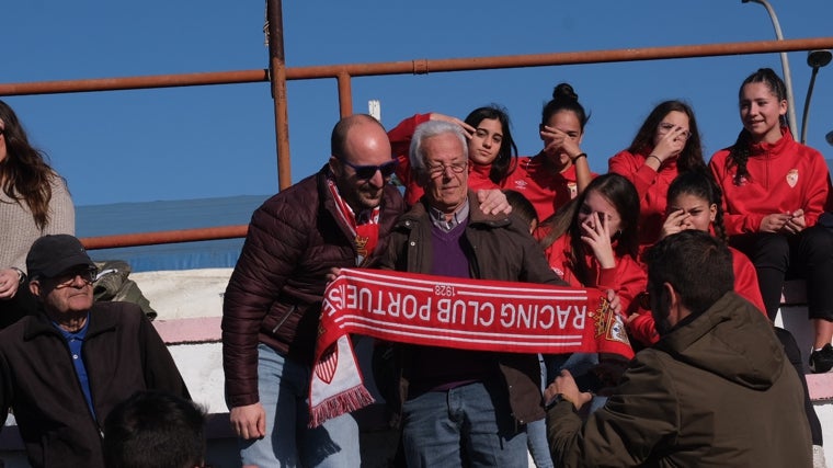 El alcalde portuense Germán Beardo durante una visita al Estadio José del Cuvillo.