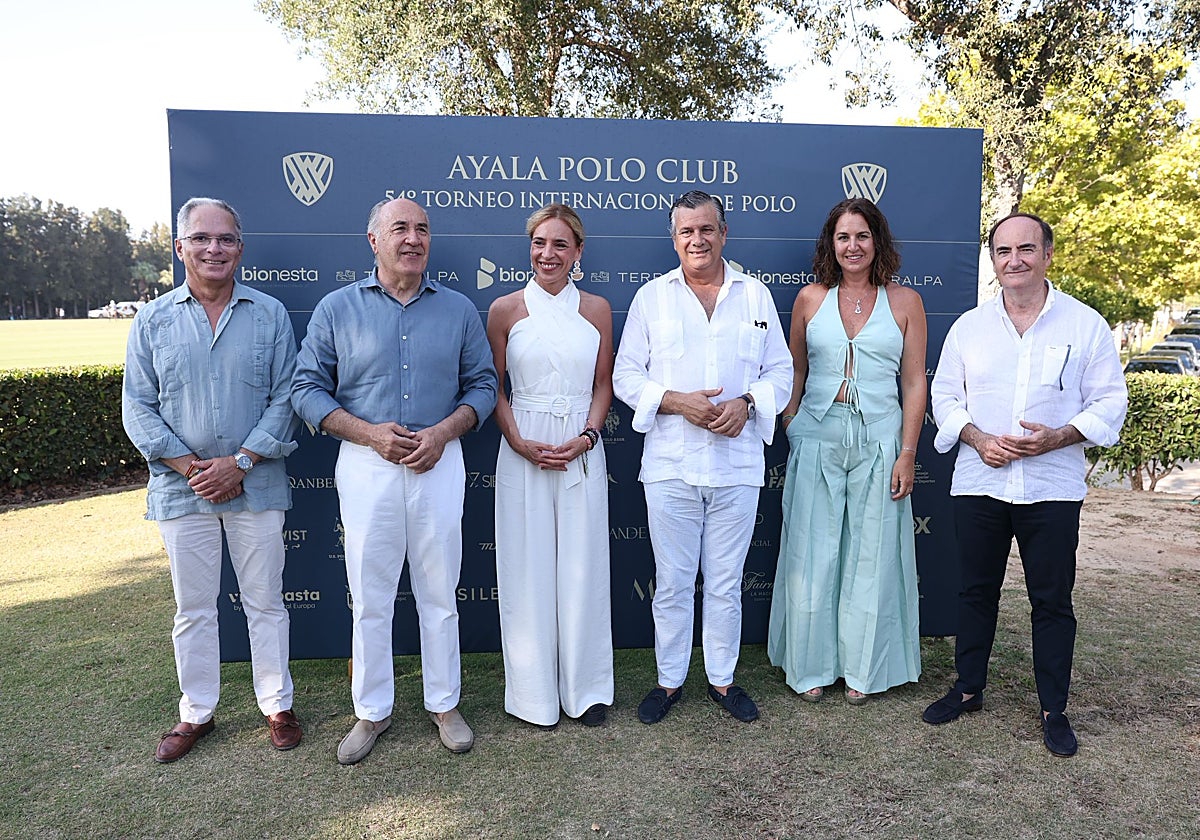 La presidente de Diputación estuvo presente en Sotogrande.