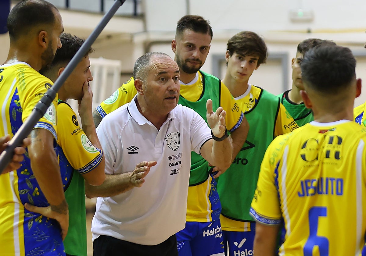 Gálvez, en un tiempo muerto.