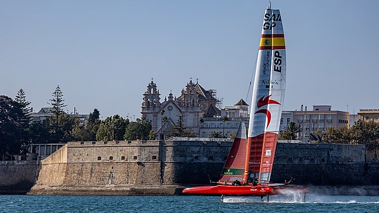Guía del SailGP 2025 en Cádiz: fechas, competidores, recorrido y cómo comprar entradas